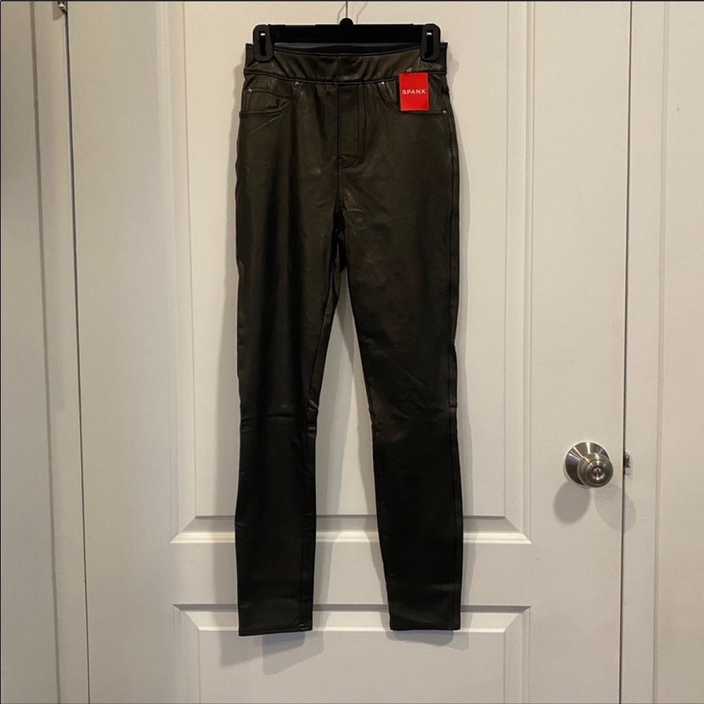 Spanx Leather-Like Ankle Skinny Pant - Picture 6 of 7